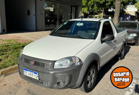 Utilitarios - Fiat strada working 2017 GNC 95000Km - En Venta