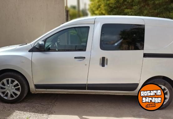 Utilitarios - Renault Kangoo 2019 Diesel 120008Km - En Venta