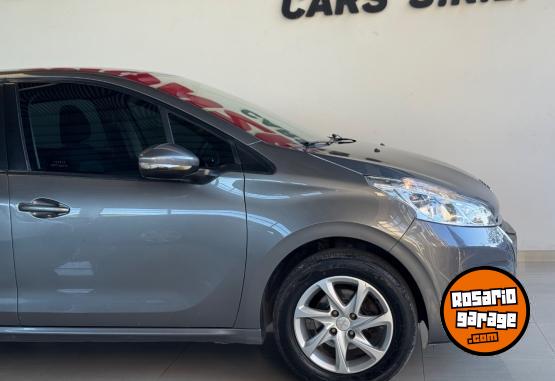 Autos - Peugeot 208 Allure 2015 Nafta 123000Km - En Venta