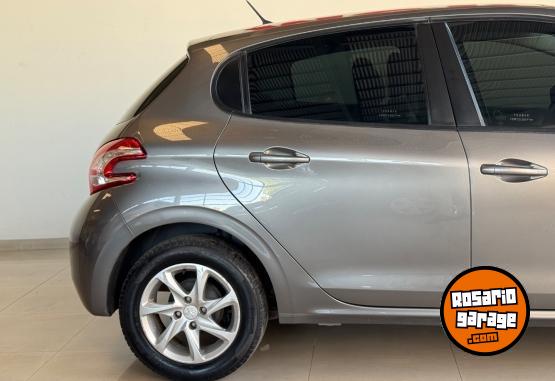 Autos - Peugeot 208 Allure 2015 Nafta 123000Km - En Venta