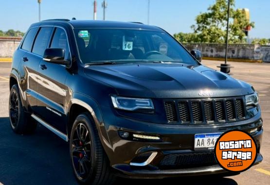 Camionetas - Jeep GRAND CHEROKEE SRT8 6.4 2015 Nafta 61000Km - En Venta