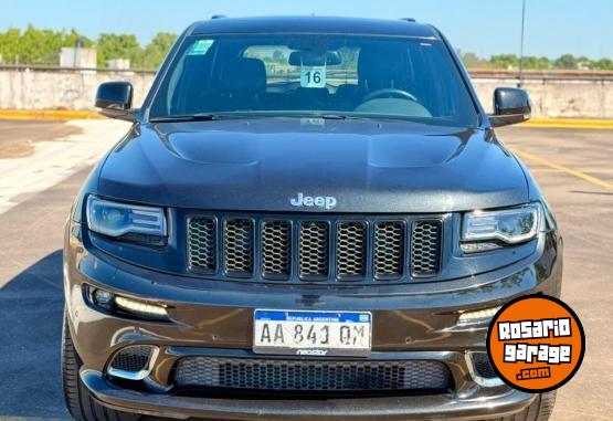 Camionetas - Jeep GRAND CHEROKEE SRT8 6.4 2015 Nafta 61000Km - En Venta