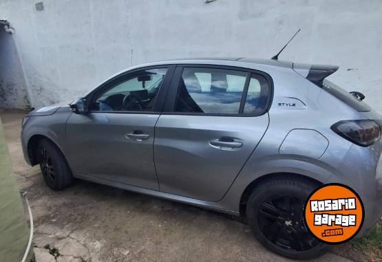 Autos - Peugeot 208 2023 Nafta 22000Km - En Venta