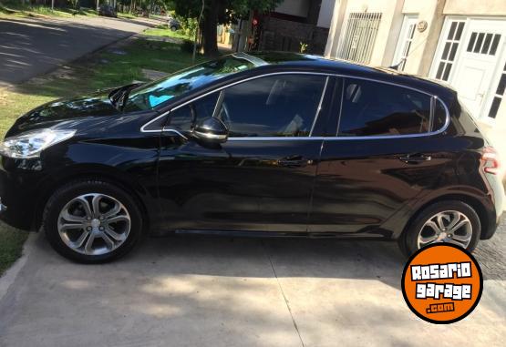 Autos - Peugeot 208 feline 2014 Nafta 185000Km - En Venta