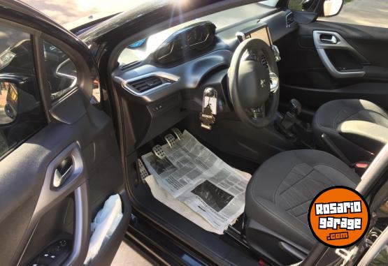 Autos - Peugeot 208 feline 2014 Nafta 185000Km - En Venta