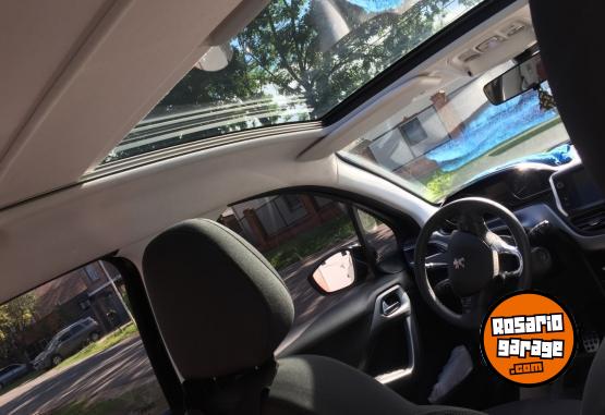 Autos - Peugeot 208 feline 2014 Nafta 185000Km - En Venta
