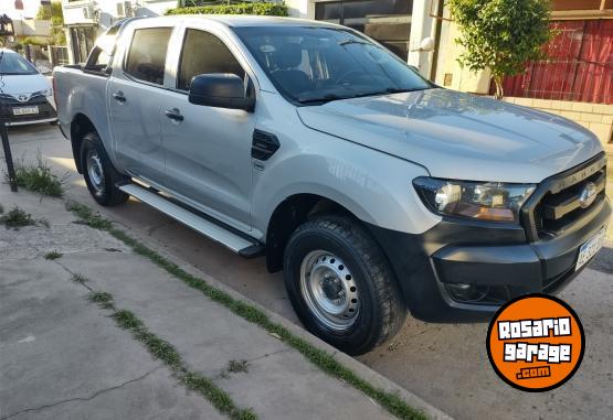 Camionetas - Ford Ranger XLT 2.5 NAFTA,, 2020 Nafta 92000Km - En Venta