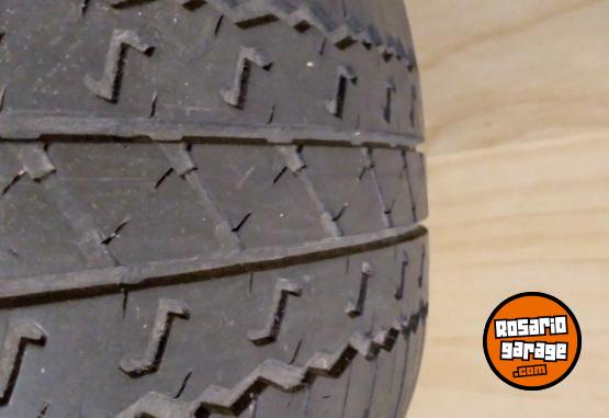 Accesorios para Autos - Cubierta Bridgestone 265/65/17 - En Venta