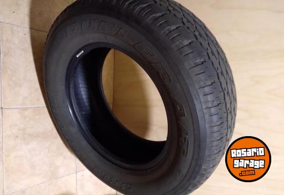 Accesorios para Autos - Cubierta Bridgestone 265/65/17 - En Venta