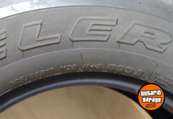 Accesorios para Autos - Cubierta Bridgestone 265/65/17 - En Venta