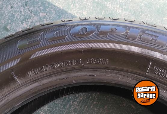 Accesorios para Autos - Cubiertas - muy buen estado - En Venta