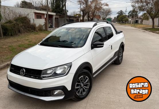 Utilitarios - Volkswagen Saveiro Cross 2019 Nafta 107000Km - En Venta