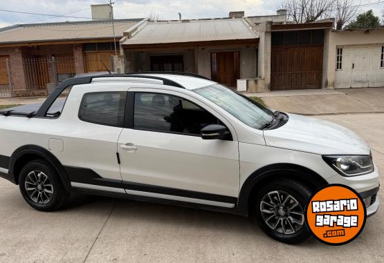 Utilitarios - Volkswagen Saveiro Cross 2019 Nafta 107000Km - En Venta