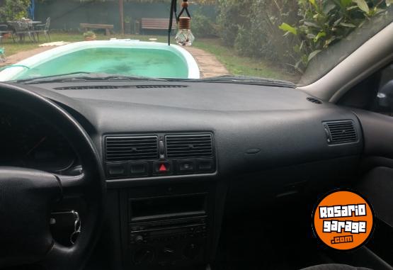 Autos - Volkswagen GOLF 1.6. Sedan 5 puertas 2006 Nafta 134815Km - En Venta