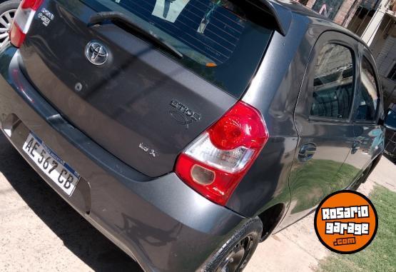 Autos - Toyota Etios 2021 Nafta 105000Km - En Venta