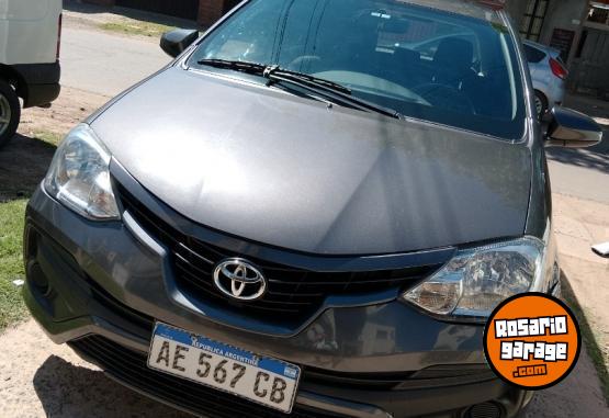 Autos - Toyota Etios 2021 Nafta 105000Km - En Venta