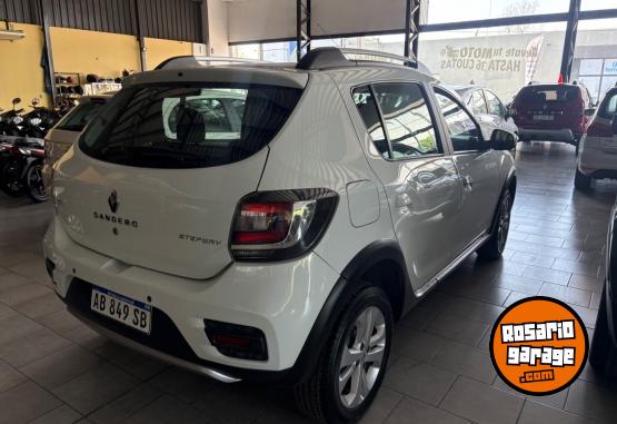 Autos - Renault Sandero stepway privilege 2017 Nafta 80000Km - En Venta