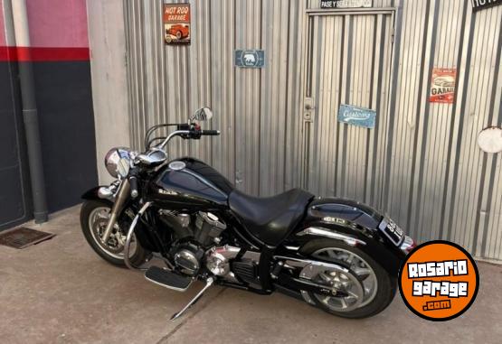 Motos - Yamaha XVS Midnight Star 1300 2011 Nafta 14700Km - En Venta
