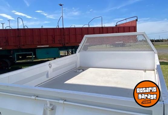 Accesorios para Autos - MONTENEGRO carroceria baranda volcable - En Venta