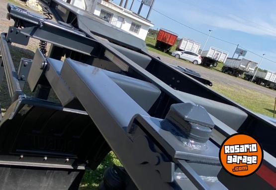 Camiones y Gras - ARAA PORTACONTENEDOR MARCA OMBU 0KM 2+1 - En Venta