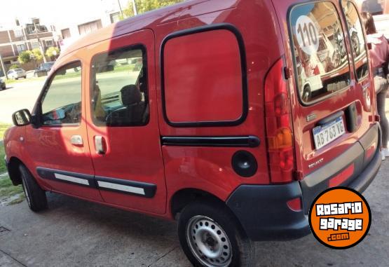 Utilitarios - Renault kangoo 2017 GNC 170000Km - En Venta
