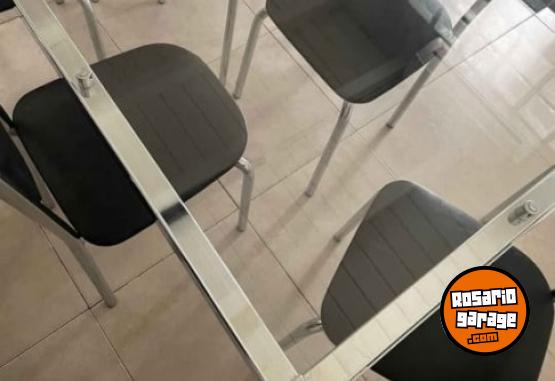 Hogar - Mesa Rectangular de vidrio - En Venta