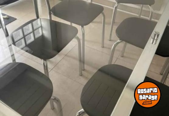 Hogar - Mesa Rectangular de vidrio - En Venta