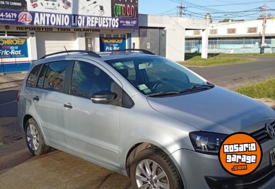 Autos - Volkswagen Surán 2012 GNC 180000Km - En Venta