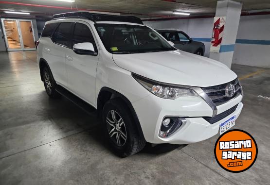 Camionetas - Toyota Sw4 Sr 4x4 at 2020 Diesel 170000Km - En Venta