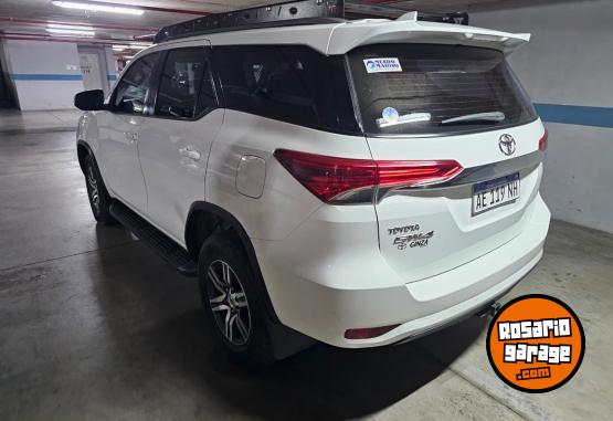 Camionetas - Toyota Sw4 Sr 4x4 at 2020 Diesel 170000Km - En Venta