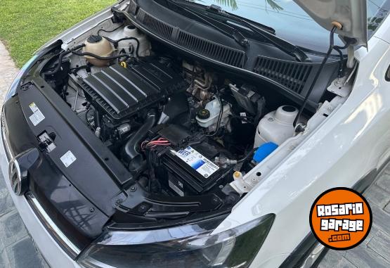 Autos - Volkswagen Crossfox Highline Msi 2015 Nafta 59000Km - En Venta