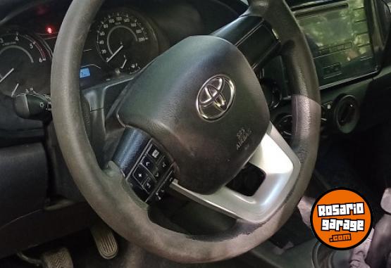 Camionetas - Toyota Hilux 2.4 2020 Diesel 280000Km - En Venta