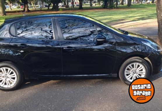 Autos - Peugeot 208 2018 Nafta 100000Km - En Venta