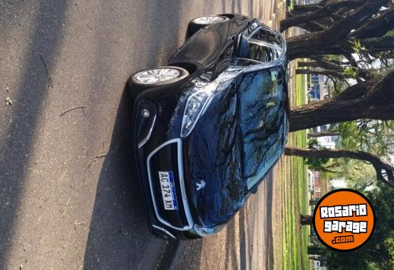 Autos - Peugeot 208 2018 Nafta 100000Km - En Venta