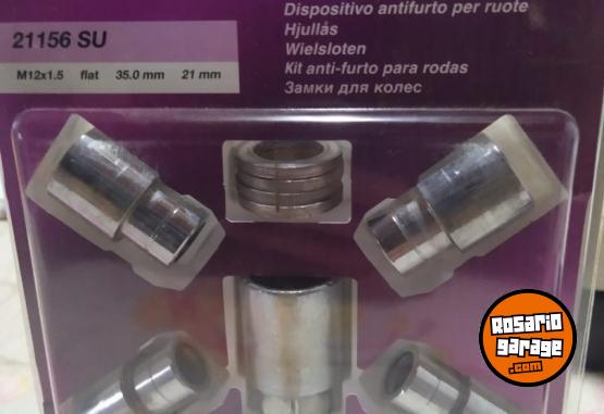 Accesorios para Autos - Escucho oferta TUERCAS ANTIRROBO  TOYOTA COROLLA-COROLA CROSS-YARIS - En Venta