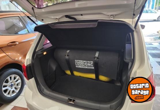 Autos - Volkswagen Suran 2017 GNC 89000Km - En Venta