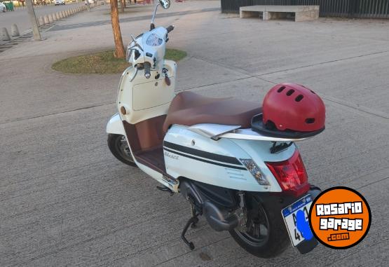 Motos - Kymco like 125 2023 Nafta 3200Km - En Venta