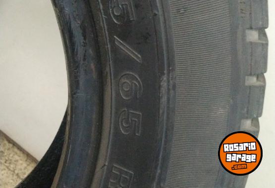 Accesorios para Autos - Cubiertas semi nuevas! - En Venta