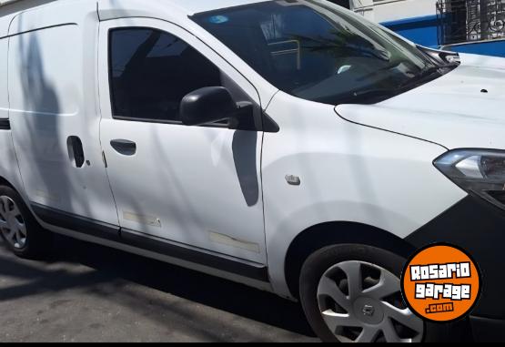 Utilitarios - Renault KANGOO EXPRESS 2021 GNC 105000Km - En Venta