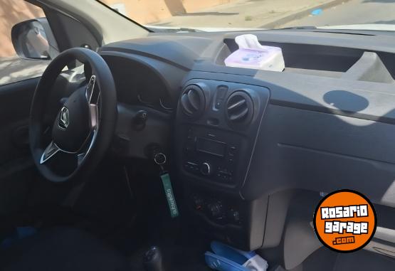 Utilitarios - Renault KANGOO EXPRESS 2021 GNC 105000Km - En Venta