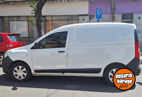 Utilitarios - Renault KANGOO EXPRESS 2021 GNC 105000Km - En Venta