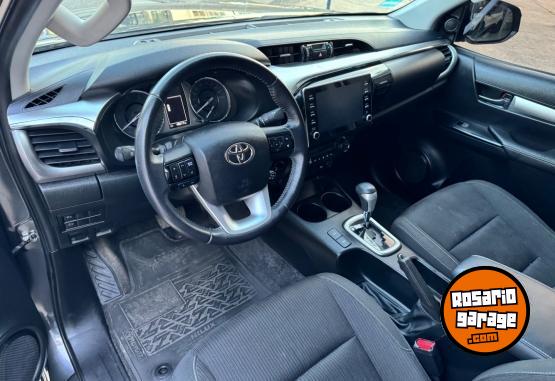 Camionetas - Toyota Hilux SRV 2023 Diesel 45000Km - En Venta