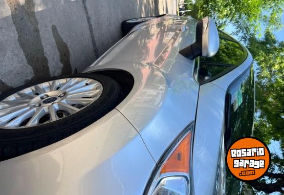 Autos - Ford Fiesta KINETIC titanium 2014 Nafta 126000Km - En Venta