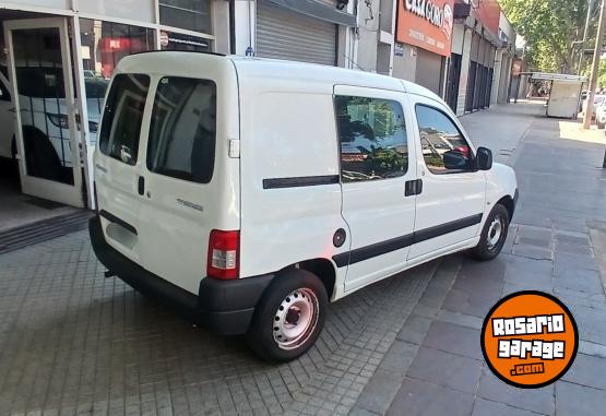Utilitarios - Peugeot Partner 2014 GNC - En Venta
