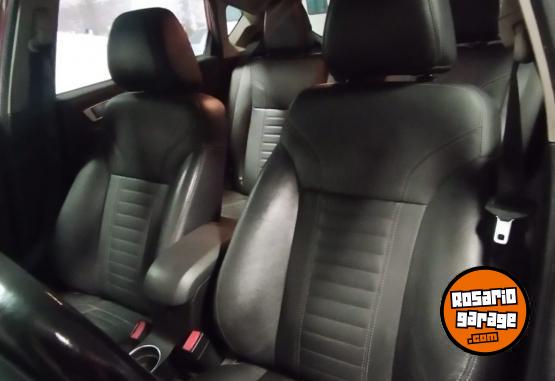 Autos - Ford Fiesta Titanium Kinetic 2013 Nafta 56000Km - En Venta
