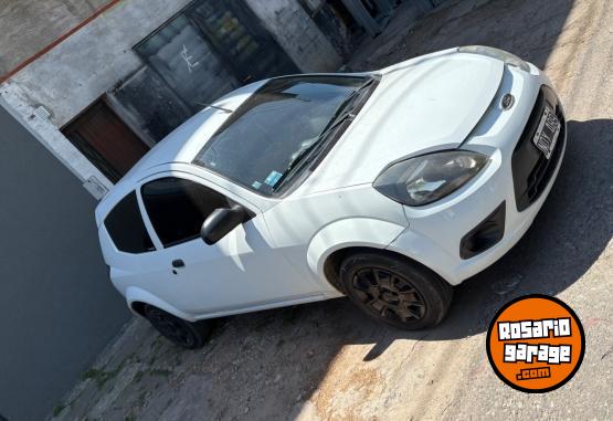 Autos - Ford Ka fly viral 2014 Nafta 123000Km - En Venta