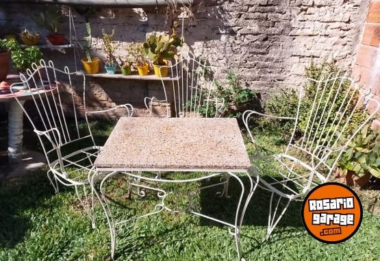 Hogar - Vendo juego de jardin antiguo hierro blanco - En Venta