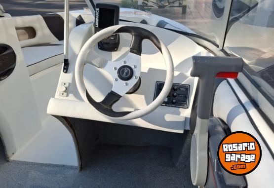 Embarcaciones - TRAKKER 520 YAMAHA 40 HP 2T 2015 - En Venta