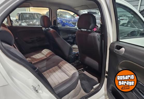 Autos - Volkswagen Voyage gp 2014 Nafta 110000Km - En Venta