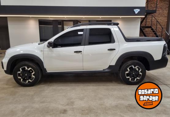 Camionetas - Renault OROCH ICONIC 1.3L CVT 4X2 2024 Nafta 23900Km - En Venta